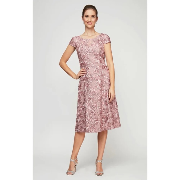 NWT Alex Evenings Audrey Rosette Lace Short Dress - size 16W - Picture 1 of 6